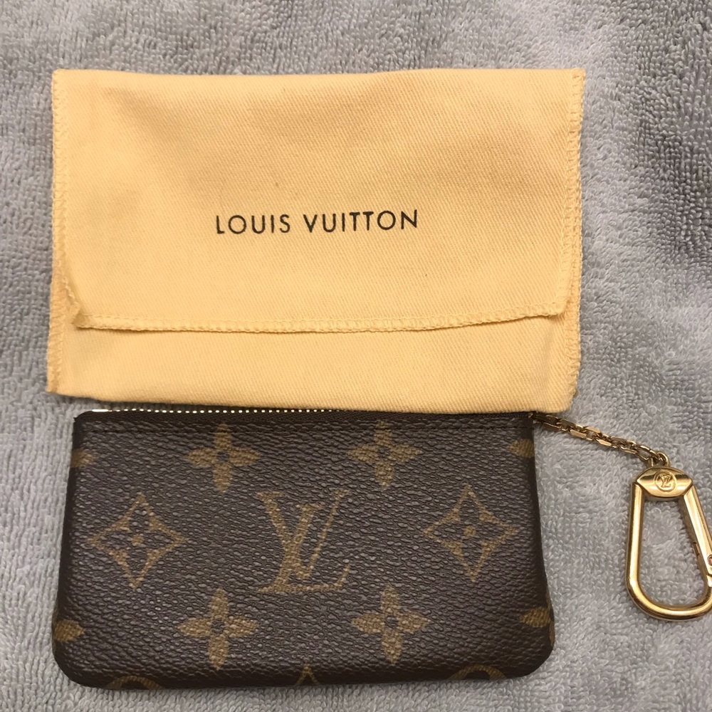 LOUIS VUITTON Key Pouch